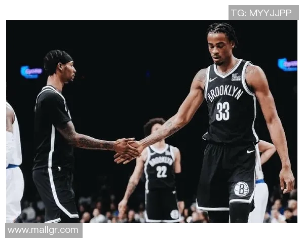 沙梅特与沃特福特联手发威尼克斯力克篮网晋级首轮对阵活塞